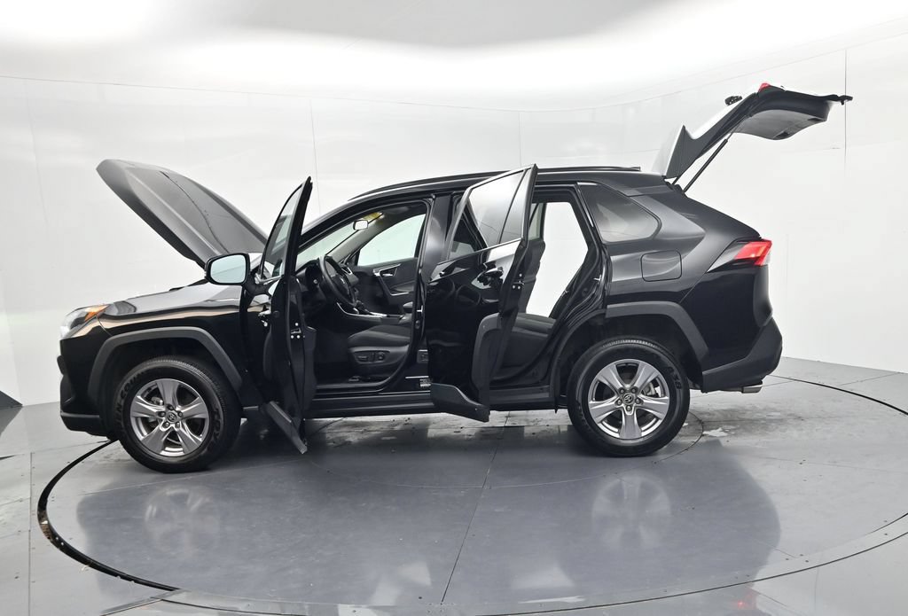 Used 2025 Toyota RAV4 XLE FWD image 66