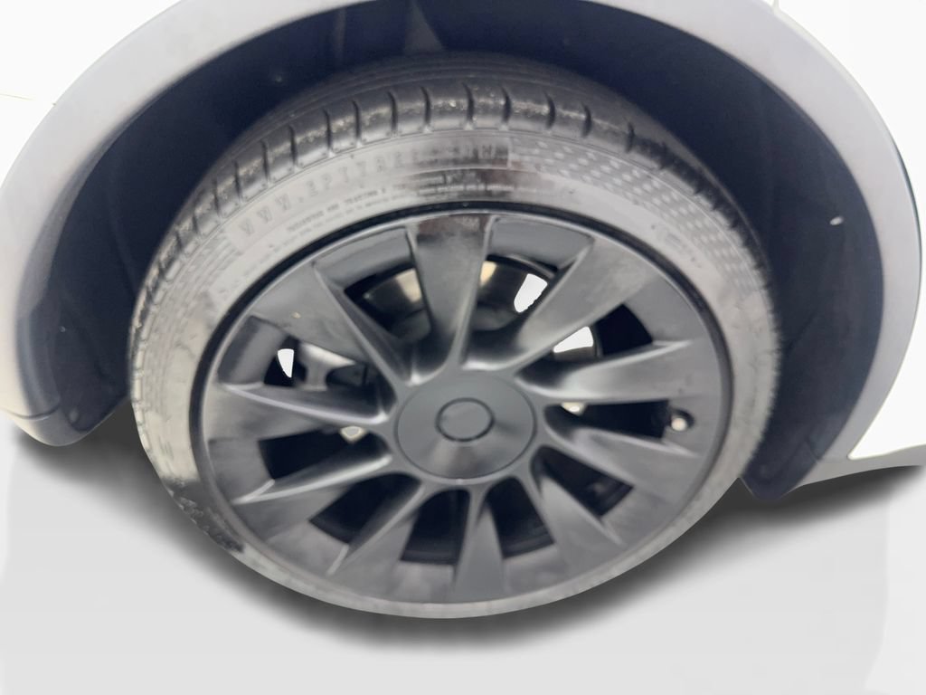 Used 2023 Tesla Model Y Long Range AWD/4WD image 83
