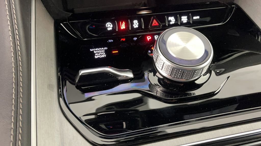 New 2025 Jeep Wagoneer Series II image 17