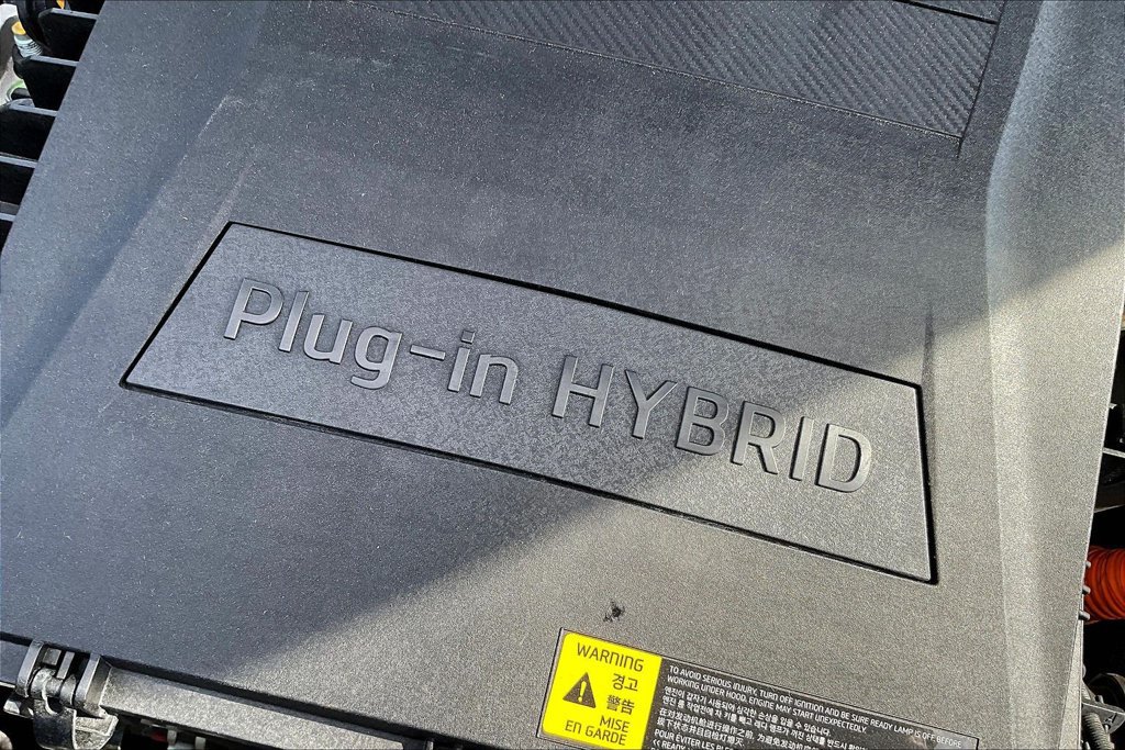 Used 2020 Kia Niro EX FWD image 30