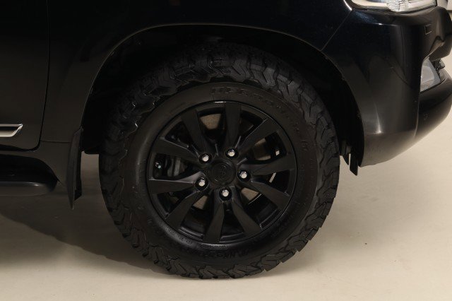 Used 2016 Toyota Land Cruiser AWD/4WD image 57