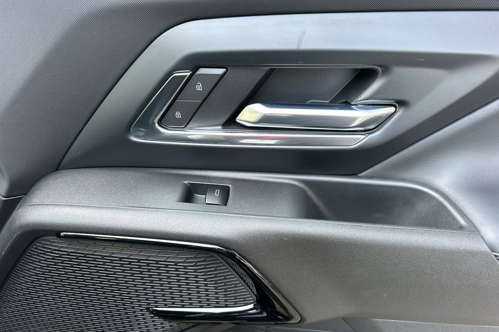 Used 2026 Chevrolet Silverado EV LT image 21