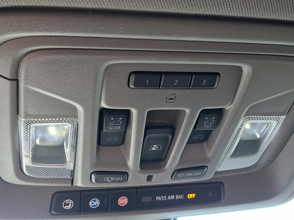 Used 2019 Chevrolet Silverado 1500 LTZ w/ LTZ Premium Package image 32