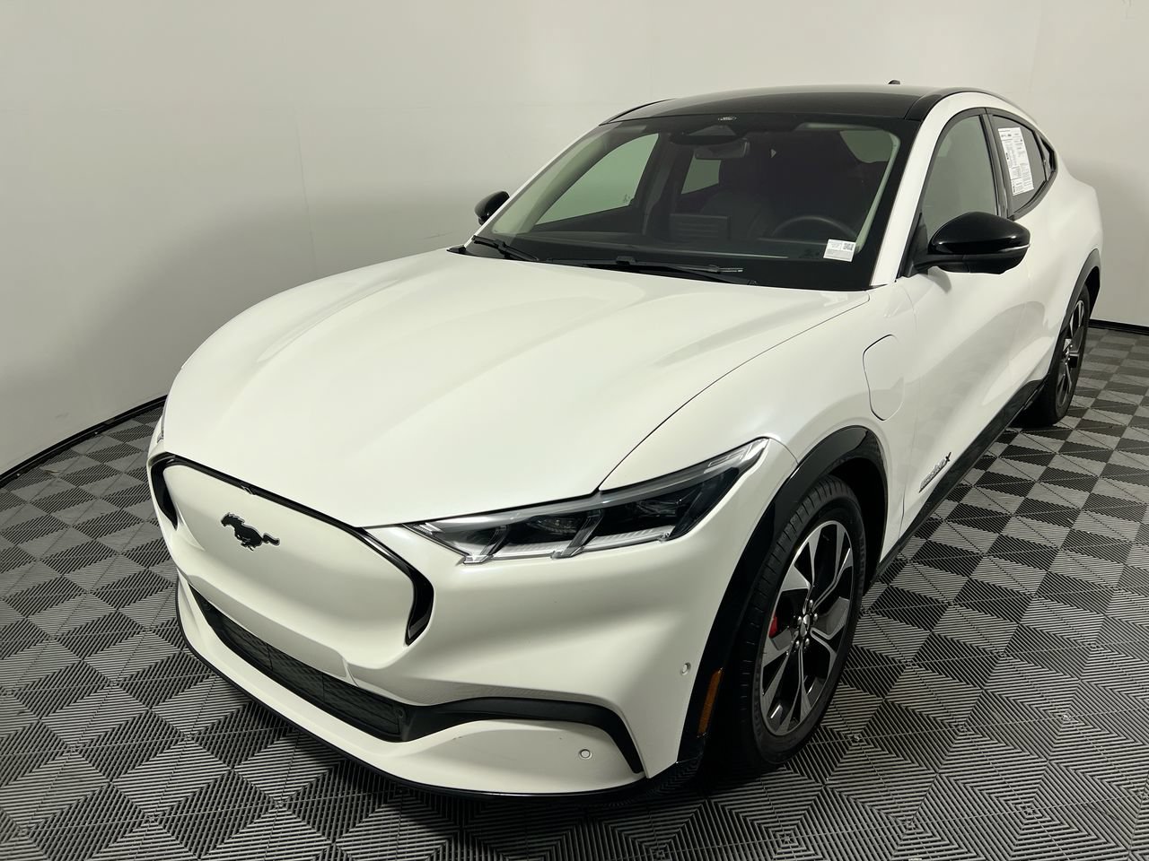 Used 2022 Ford Mustang Mach-E Premium AWD/4WD image 7