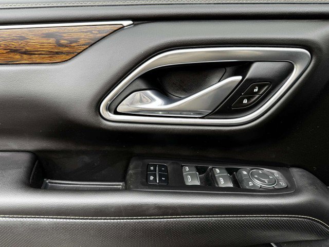 Used 2021 Chevrolet Suburban Premier w/ Premium Package image 20