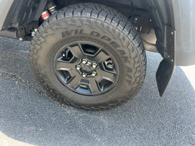 Used 2023 Jeep Gladiator Mojave w/ Cold Weather Group AWD/4WD image 32