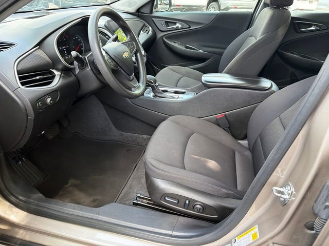 Used 2024 Chevrolet Malibu LT FWD image 9