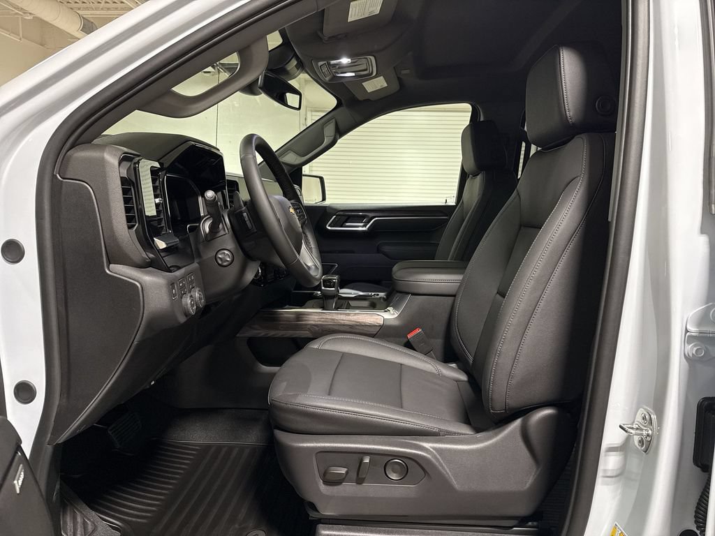 New 2026 Chevrolet Silverado 1500 LTZ w/ Z71 Off-Road Package AWD/4WD image 20