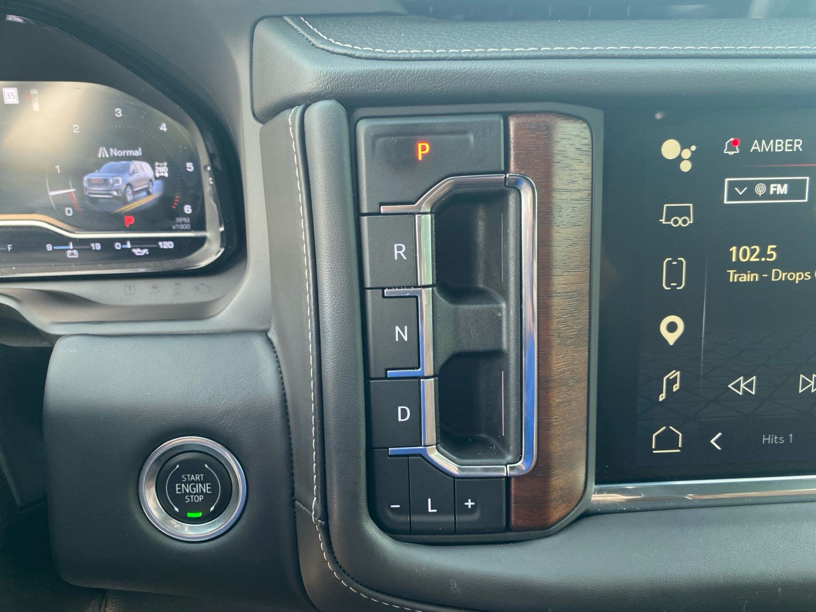 Used 2023 GMC Yukon XL Denali Ultimate w/ LPO, Floor Liner Package AWD/4WD image 47