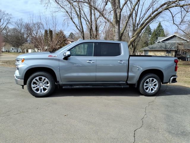 Used 2025 Chevrolet Silverado 1500 LTZ AWD/4WD image 7