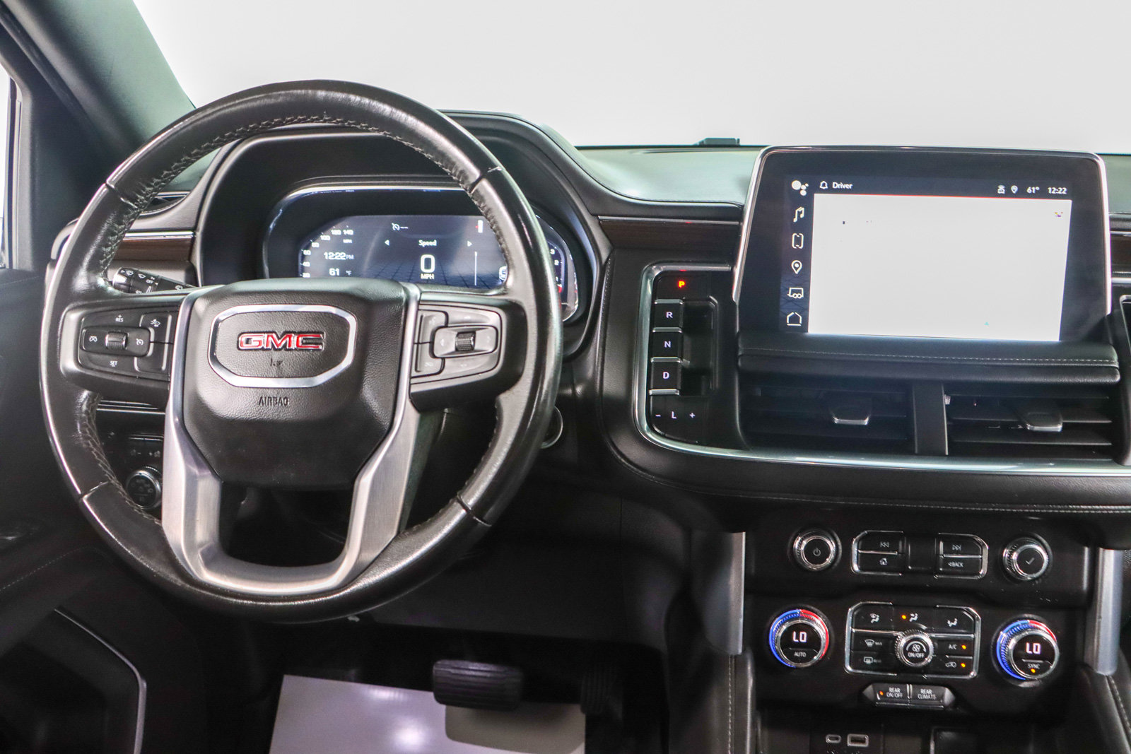 Used 2022 GMC Yukon XL SLE image 18