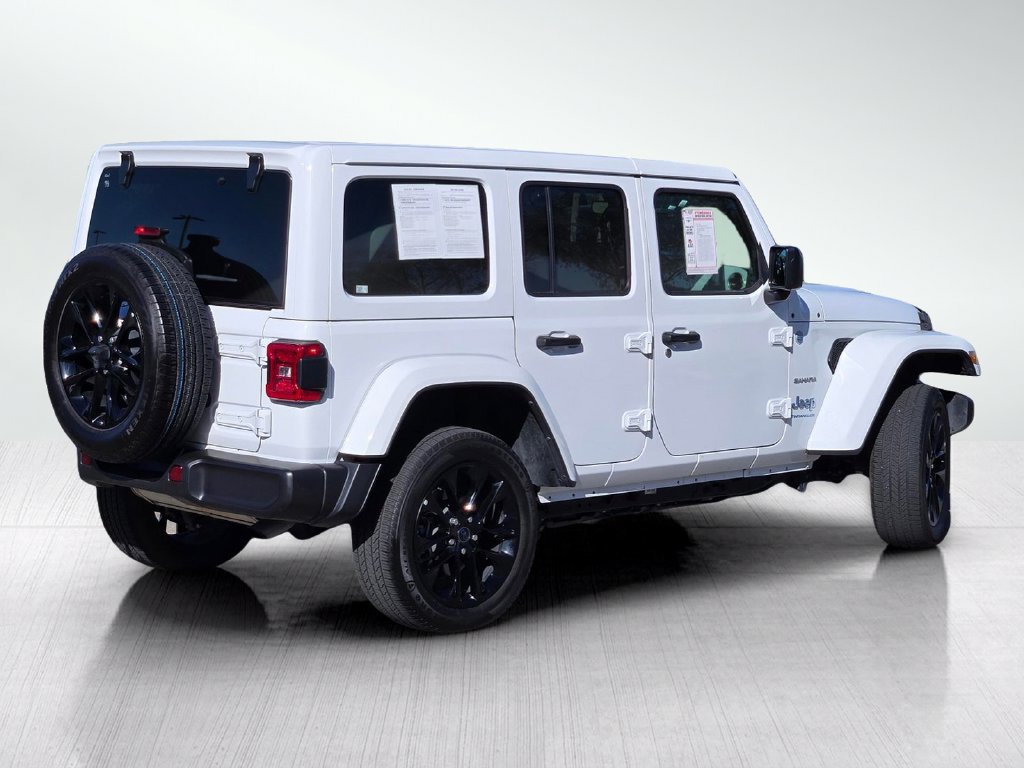 Used 2024 Jeep Wrangler Unlimited Sahara AWD/4WD image 4