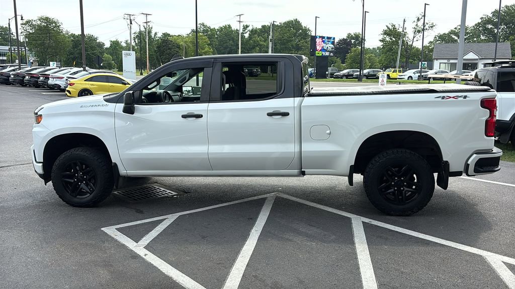 Used 2020 Chevrolet Silverado 1500 Custom w/ Custom Value Package AWD/4WD image 3