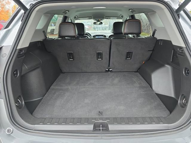 Used 2023 GMC Terrain AT4 image 30