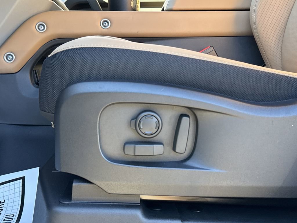 New 2026 Land Rover Defender 110 V8 image 21