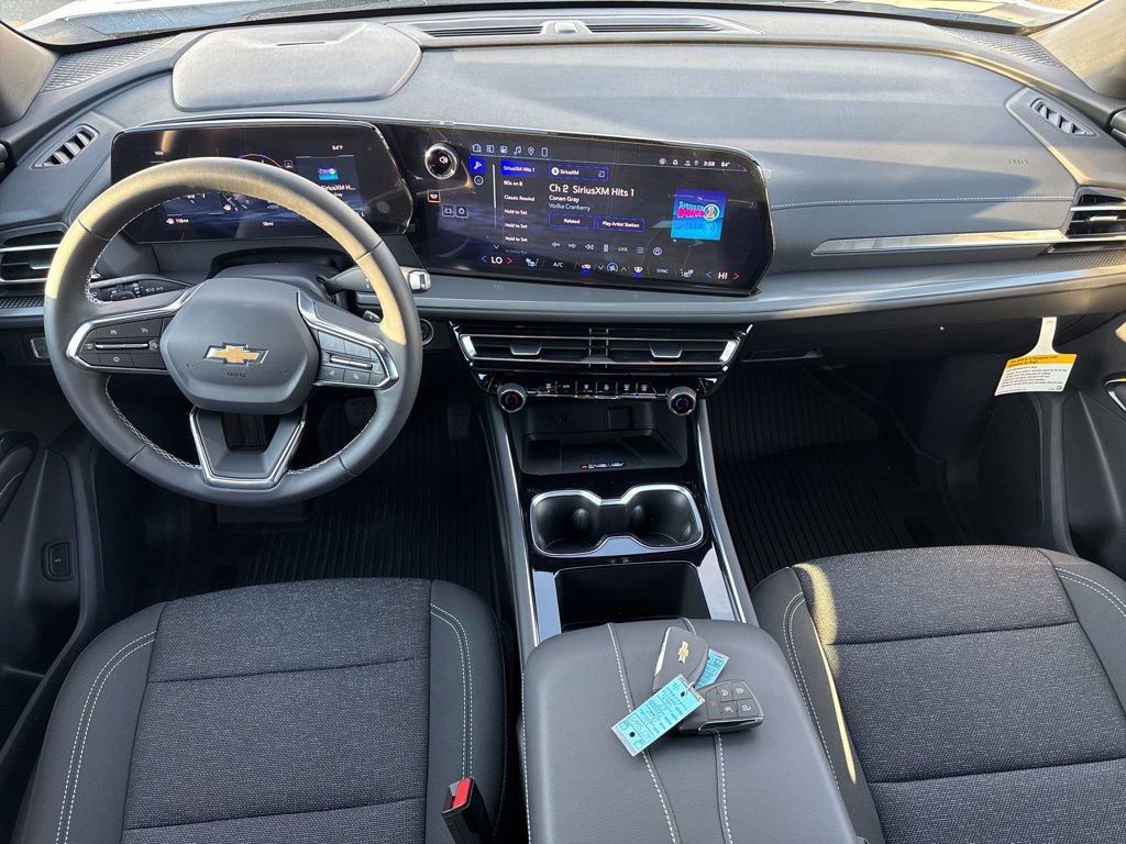 Used 2026 Chevrolet Traverse LT w/ Driver Confidence Package image 16