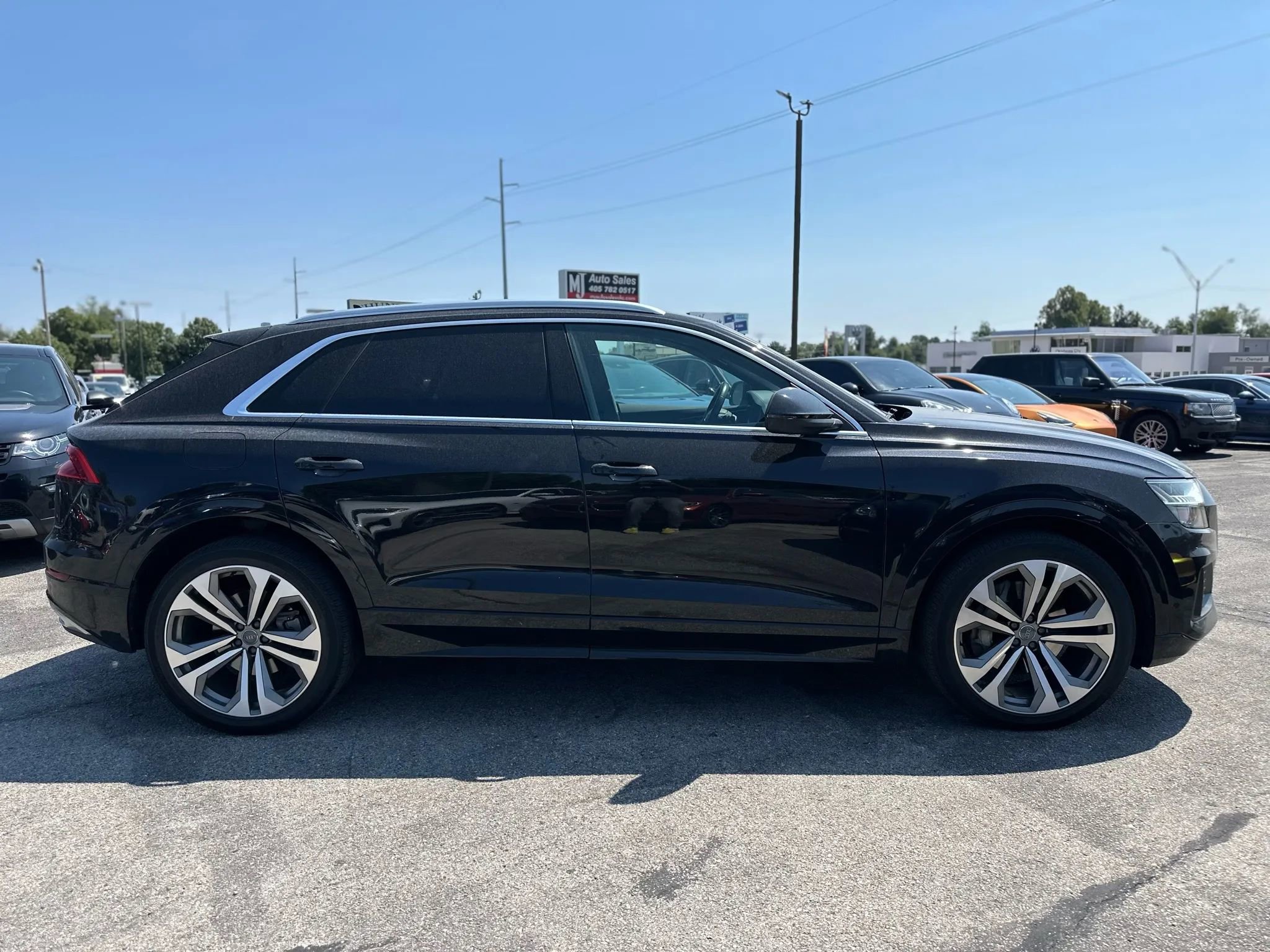 Used 2019 Audi Q8 Prestige w/ Luxury Package AWD/4WD image 5