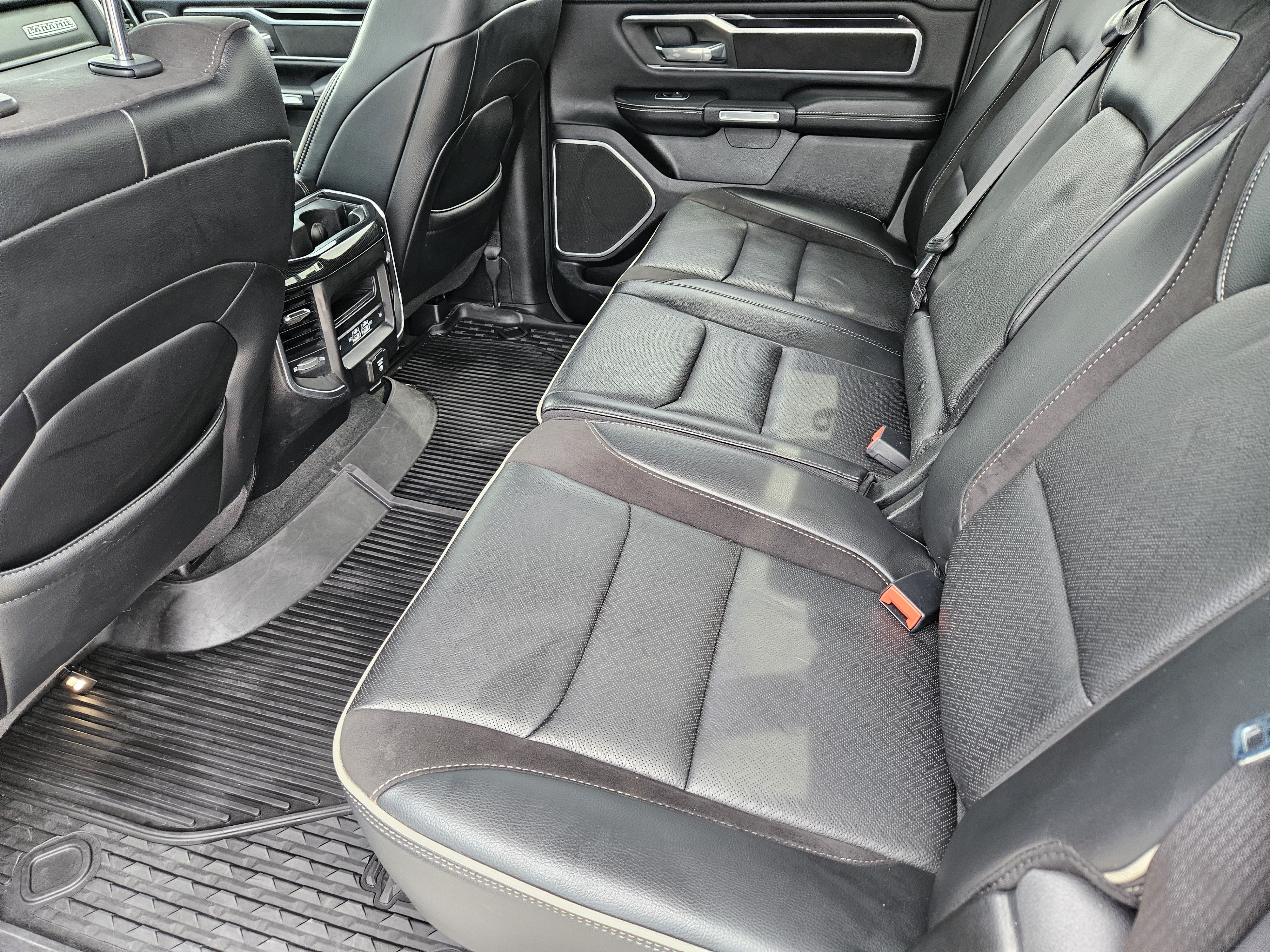 Used 2021 RAM 1500 Laramie AWD/4WD image 31