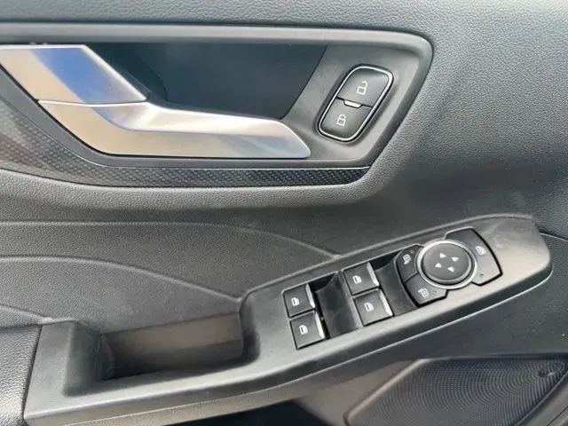 Used 2023 Ford Escape ST-Line Select w/ Tech Pack #1 AWD/4WD image 12