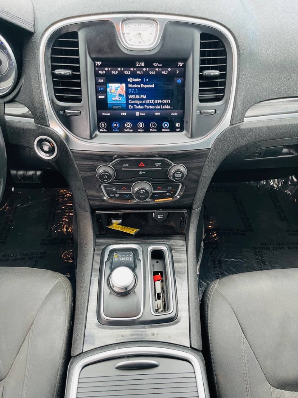 Used 2019 Chrysler 300 Touring w/ Chrome Appearance Package RWD image 18