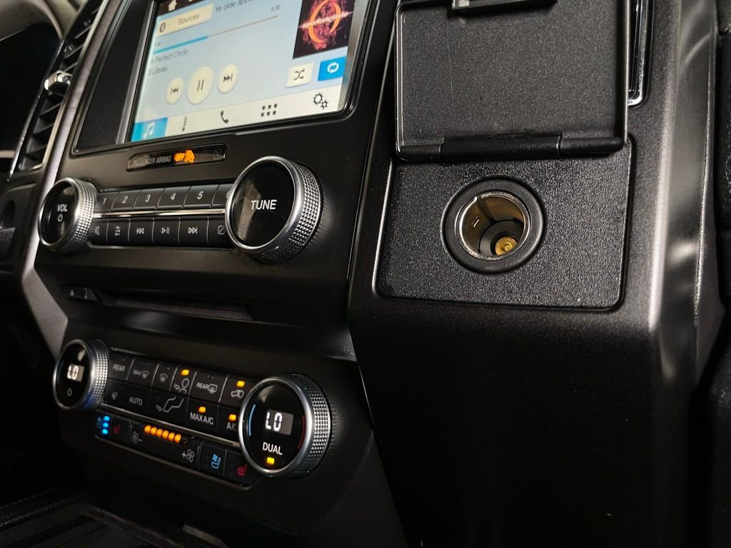 Used 2018 Ford Expedition Max Limited image 43