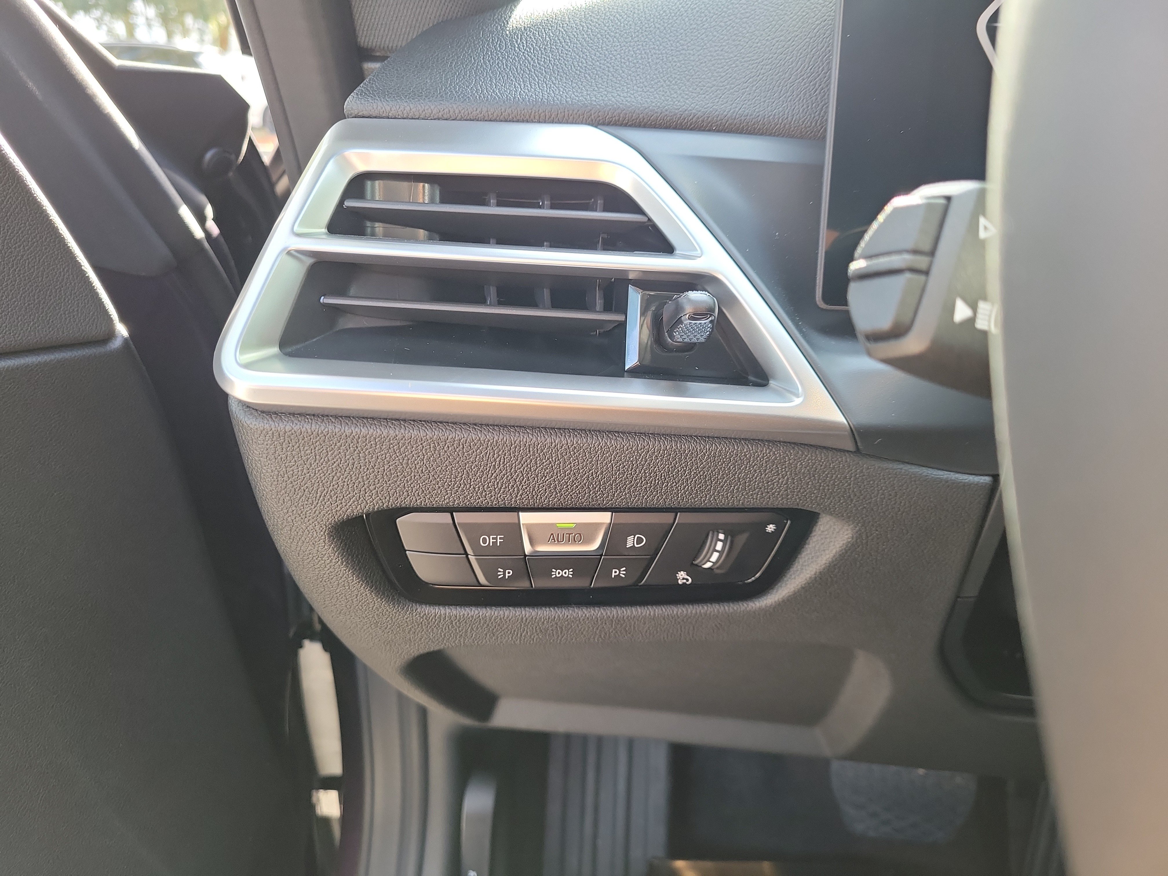 New 2026 BMW 230i Coupe w/ Convenience Package RWD image 16