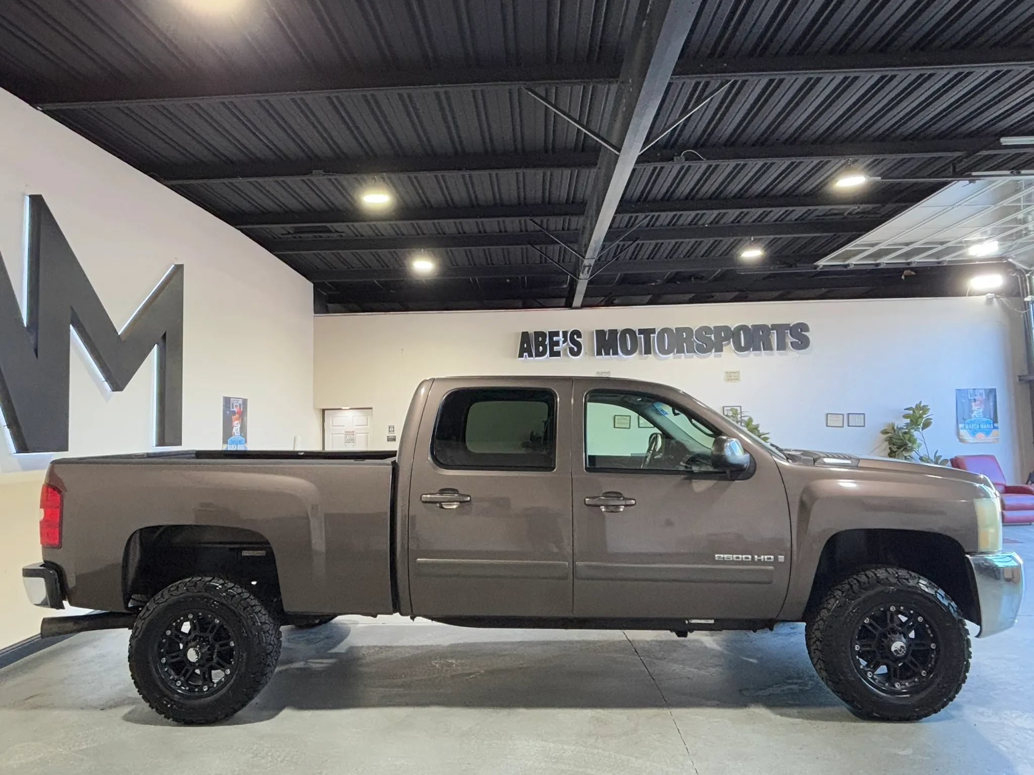 Used 2008 Chevrolet Silverado 2500 LTZ w/ Safety Package AWD/4WD image 7