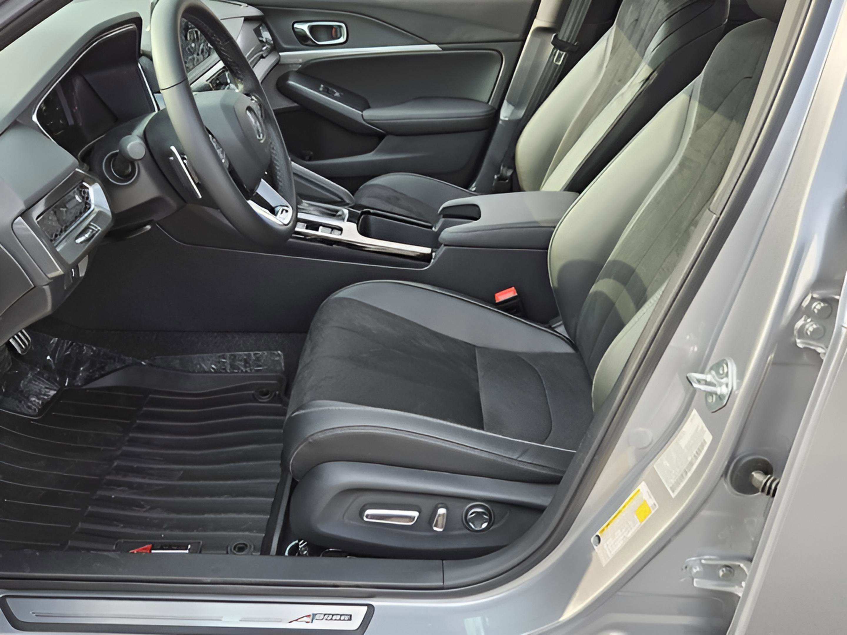 New 2025 Acura Integra A-Spec image 9