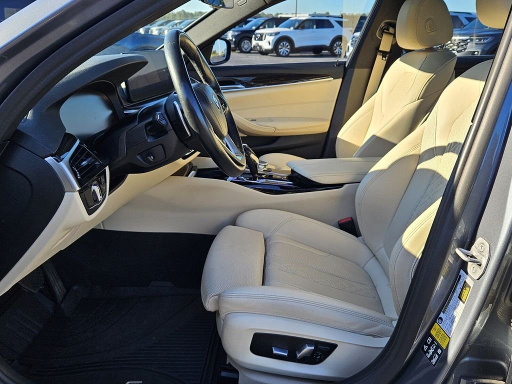 Used 2022 BMW 530i xDrive w/ Convenience Package AWD/4WD image 5