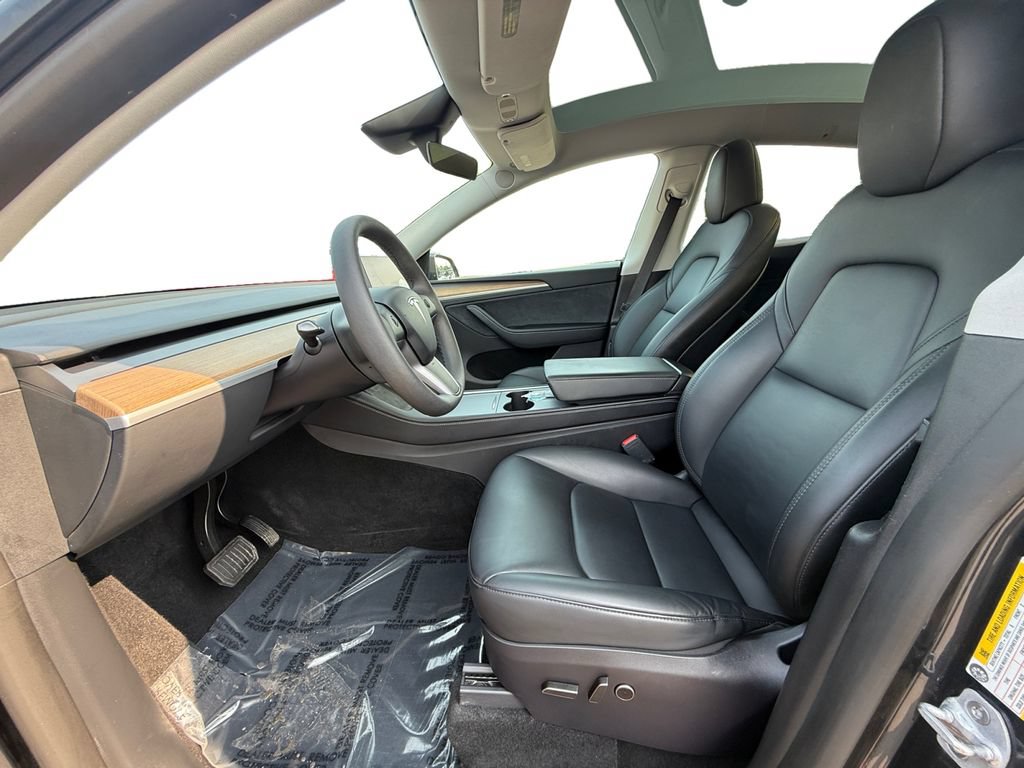 Used 2024 Tesla Model Y Long Range AWD/4WD image 9