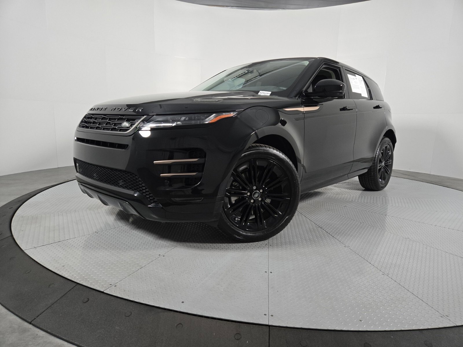 Used 2024 Land Rover Range Rover Evoque Dynamic SE