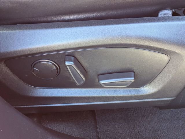 Used 2022 Ford Explorer XLT w/ Equipment Group 202A image 41