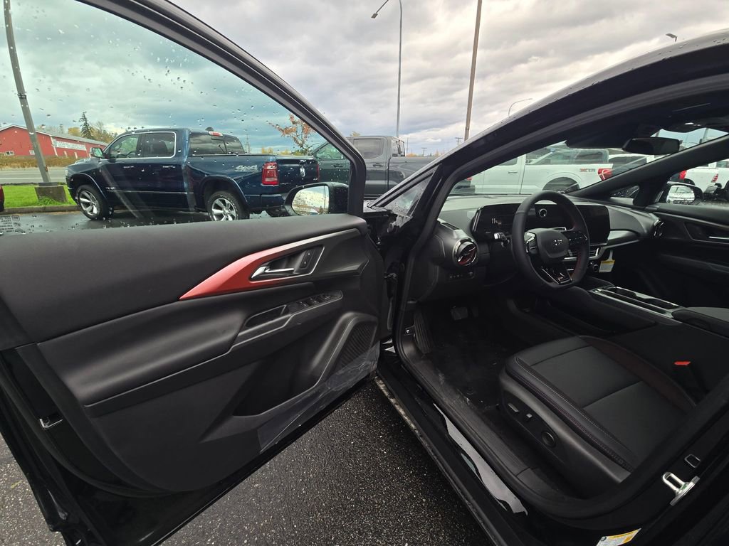 New 2026 Chevrolet Equinox EV RS image 22