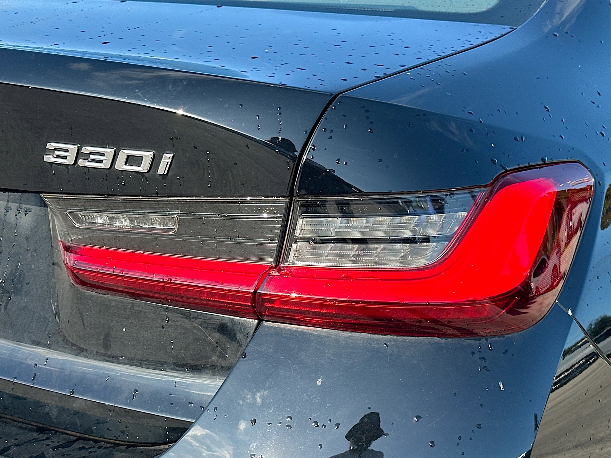 Used 2023 BMW 330i Sedan w/ Driving Assistance Package image 28