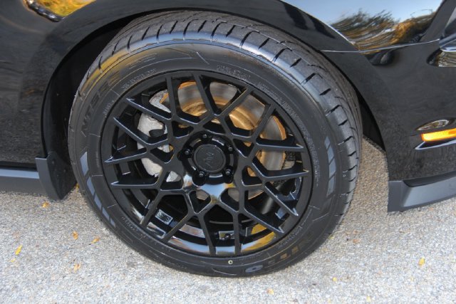 Used 2011 Ford Mustang GT Premium w/ Security Pkg RWD image 13
