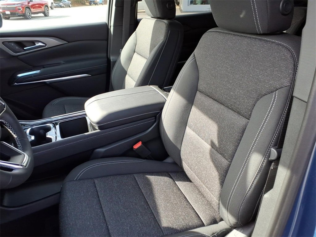 New 2026 Chevrolet Traverse LT w/ Driver Confidence Package image 9