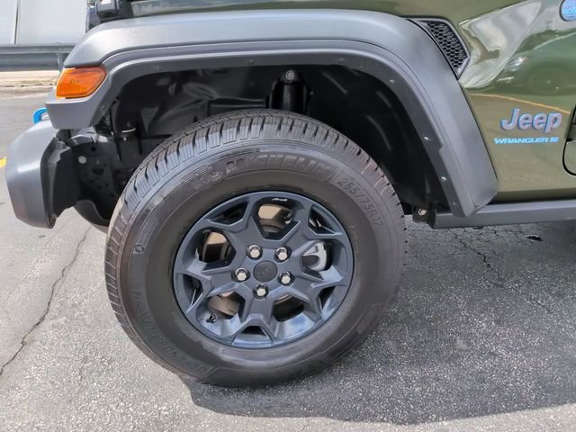 Used 2023 Jeep Wrangler Unlimited w/ Cold Weather Group image 12