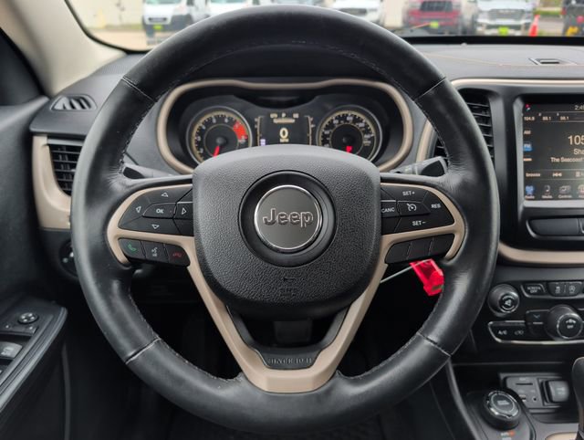 Used 2016 Jeep Cherokee Latitude w/ Cold Weather Group image 20