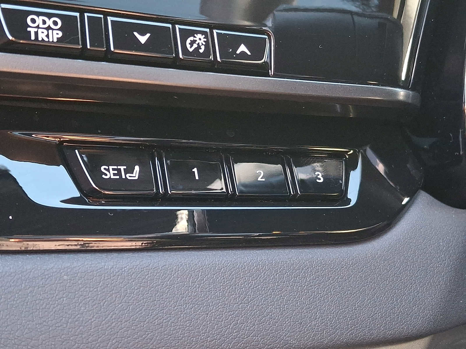 Used 2023 Lexus RX 350 Premium w/ Accessory Package AWD/4WD image 23