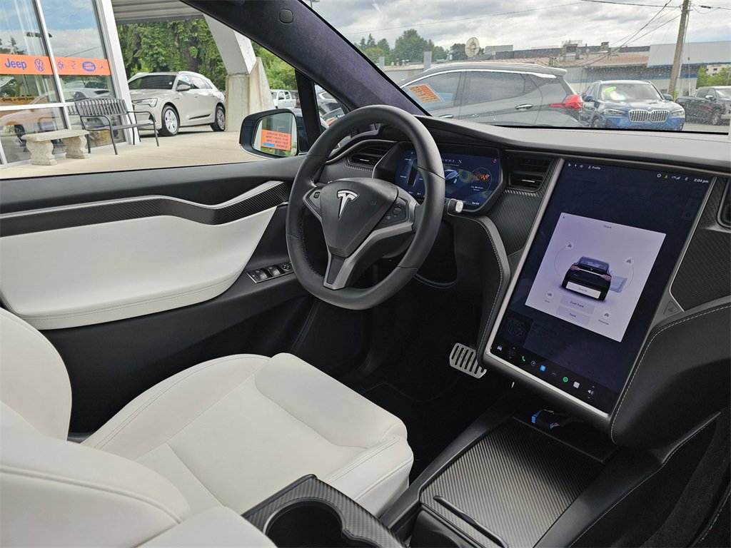 Used 2020 Tesla Model X Performance image 11