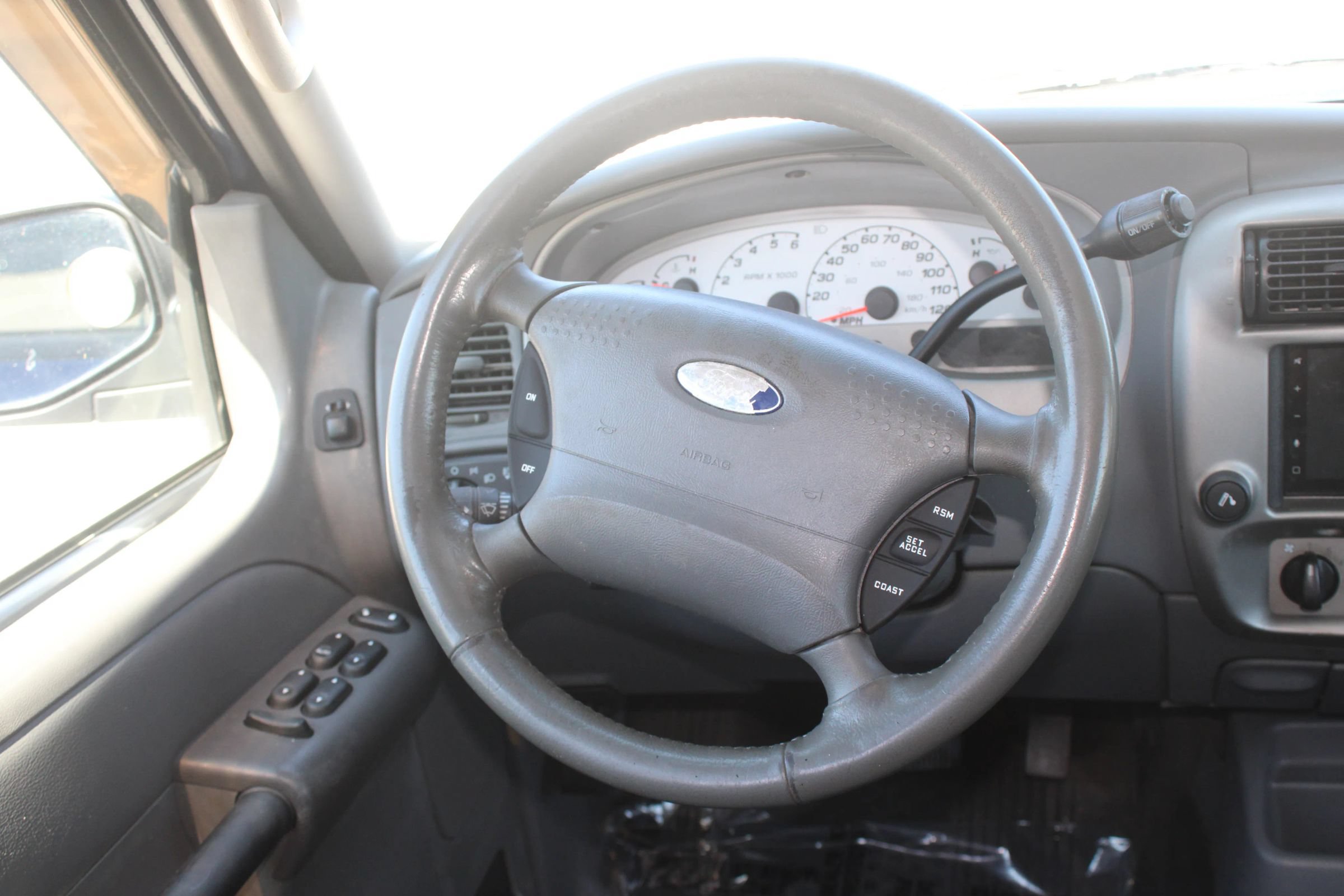Used 2005 Ford Explorer Sport Trac XLT RWD image 15