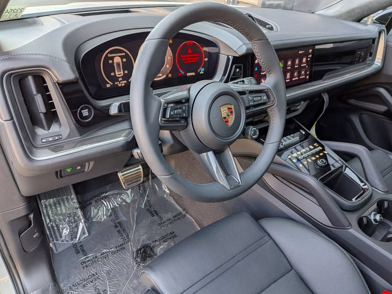 Certified 2025 Porsche Cayenne S AWD/4WD image 4
