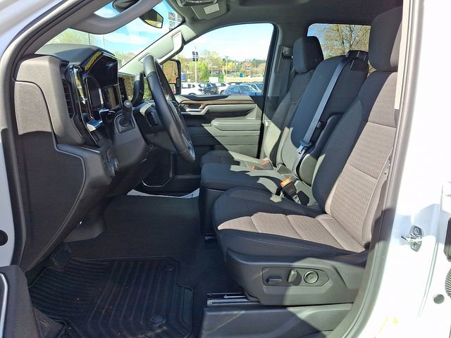 Used 2025 Chevrolet Silverado 2500 LT w/ Convenience Package image 10