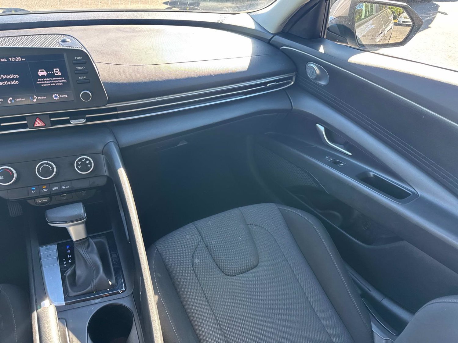 Used 2024 Hyundai Elantra SE FWD image 22