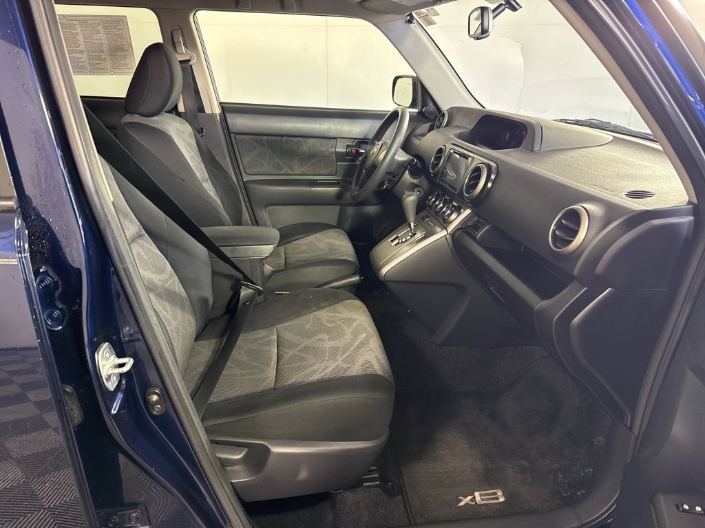 Used 2014 Scion xB image 5