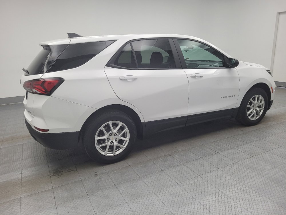 Used 2024 Chevrolet Equinox LS image 10