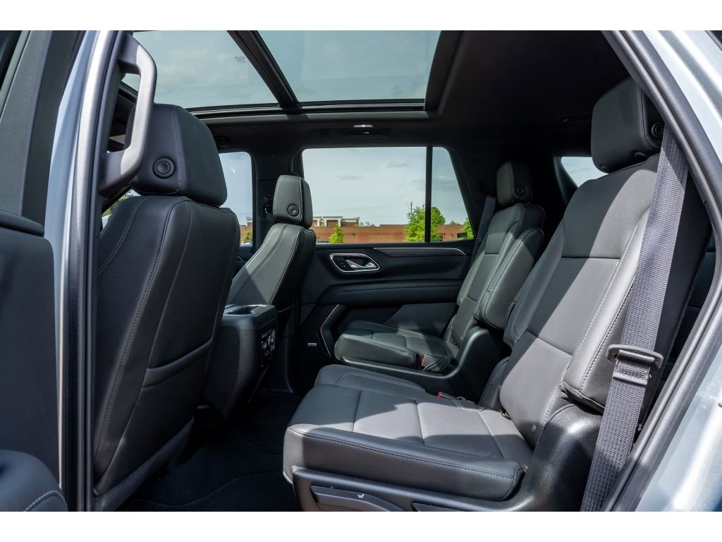 Used 2024 Chevrolet Tahoe Z71 w/ Luxury Package AWD/4WD image 14