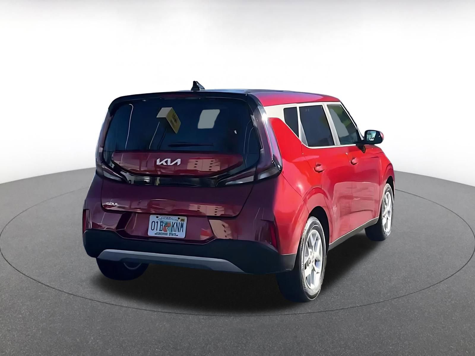 Used 2025 Kia Soul LX w/ LX Technology Package image 15