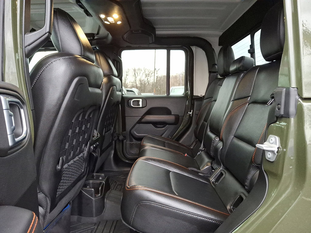 Used 2023 Jeep Gladiator Mojave w/ Cold Weather Group image 16