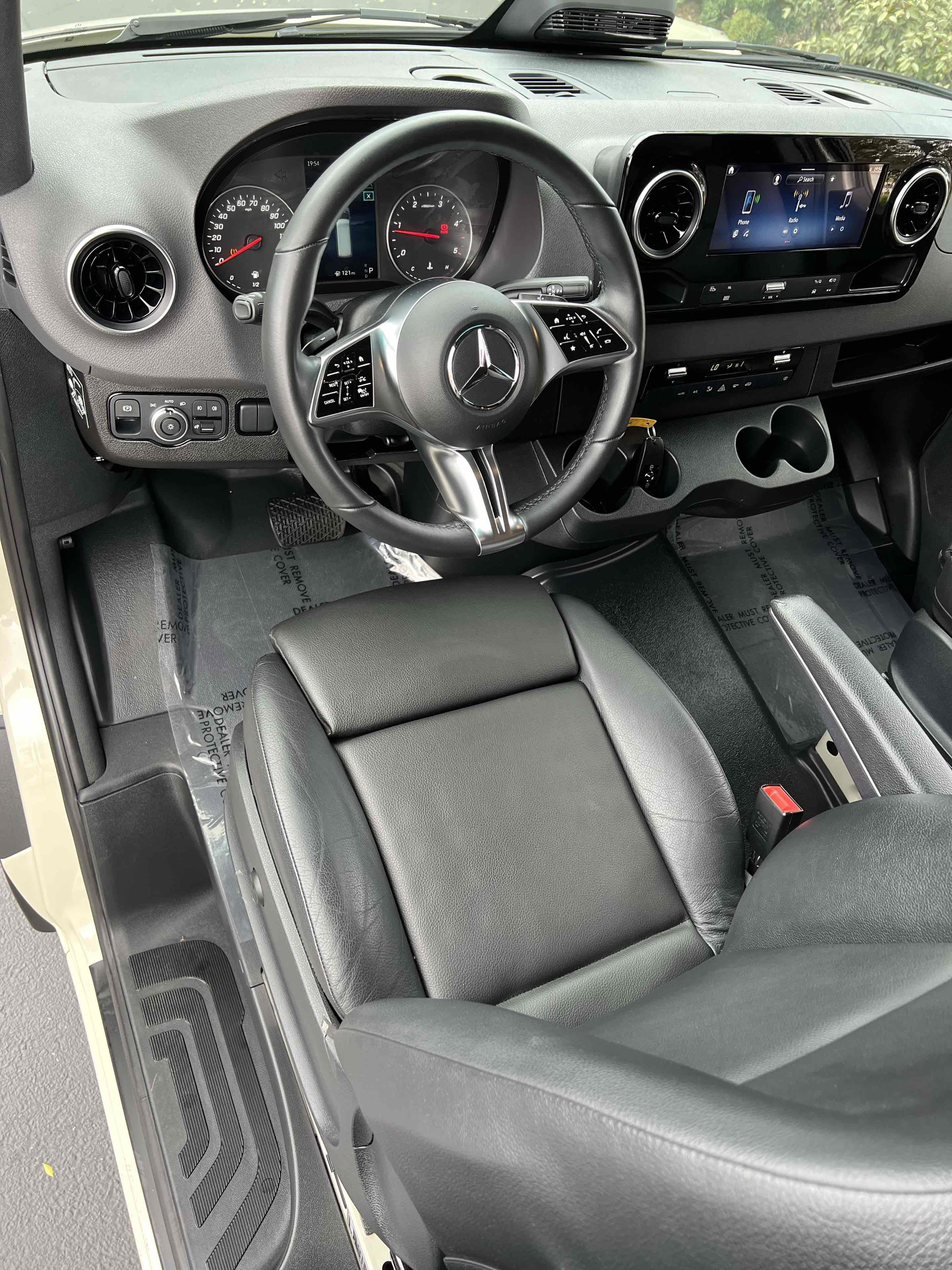 Used 2025 Mercedes-Benz Sprinter 2500 image 27